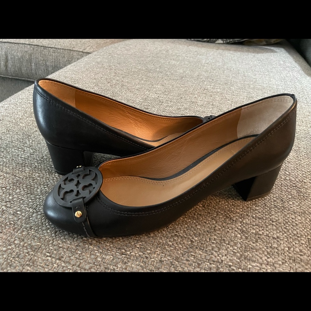 Tory Burch Black Leather Logo mini Miller 45mm pumps - Picture 3 of 9